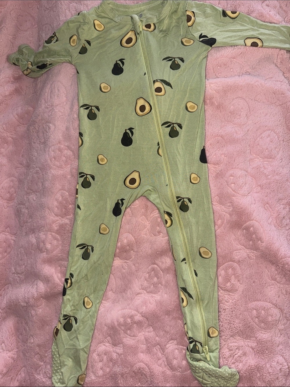 Kyte Baby 12-18 monthsKids Avocado Print One-Piece Footed Pajamas - Light Green